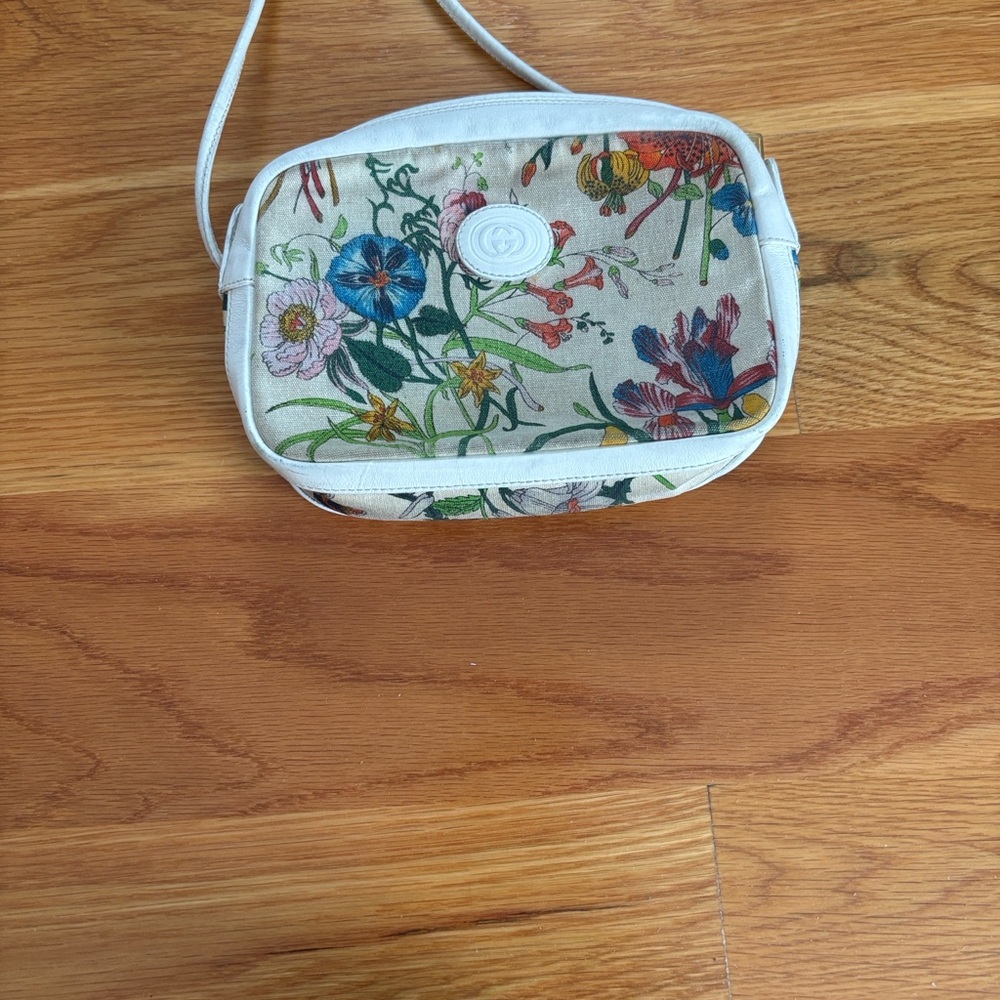 Gucci White Floral Crossbody Bag